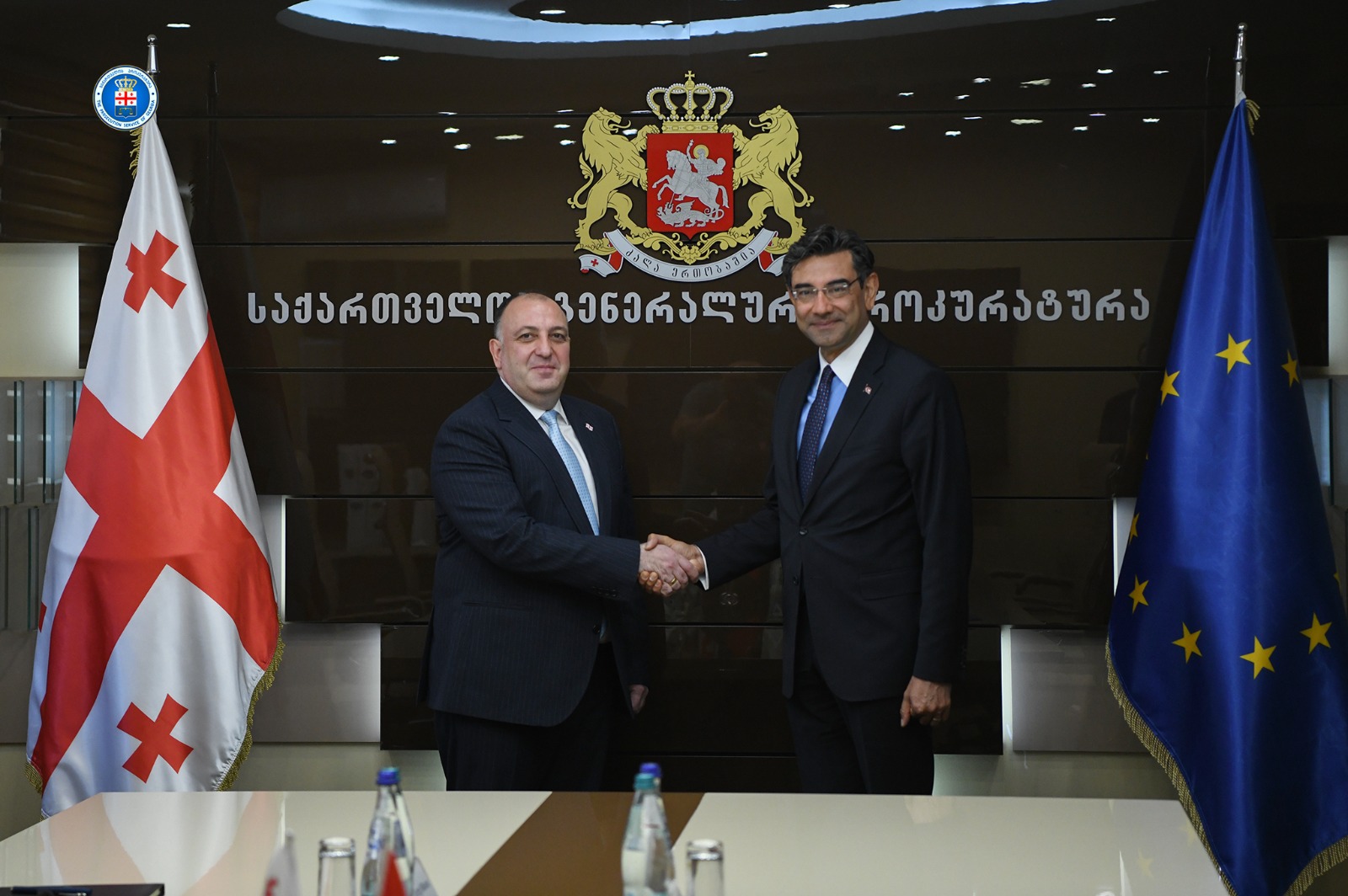გიორგი გვარაკიძე საქართველოში თურქეთის ელჩს, მუსტაფა თურქერ არის შეხვდა
