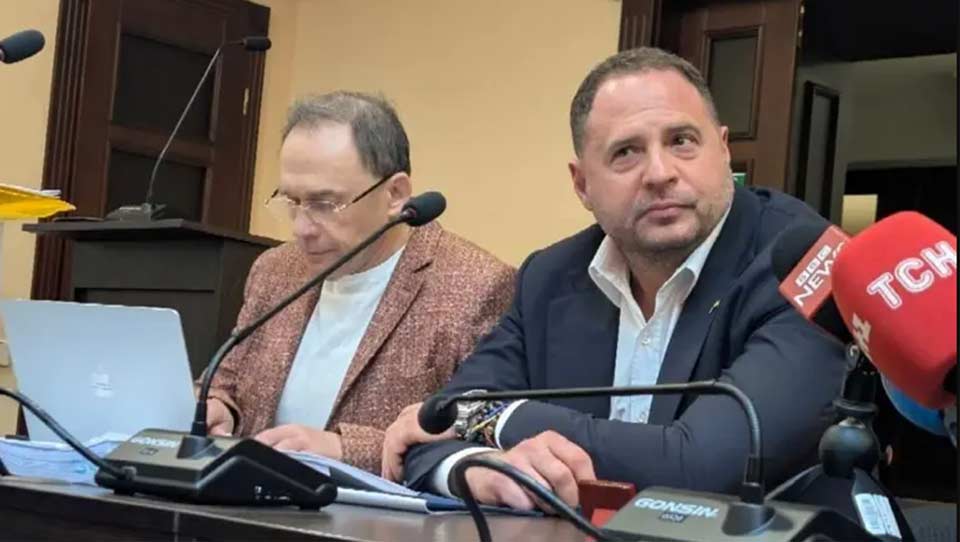 უკრაინის პრეზიდენტის ოფისის ყოფილი ხელმძღვანელი ანდრეი ერმაკი ფულის გათეთრების საქმეზე დააკავეს