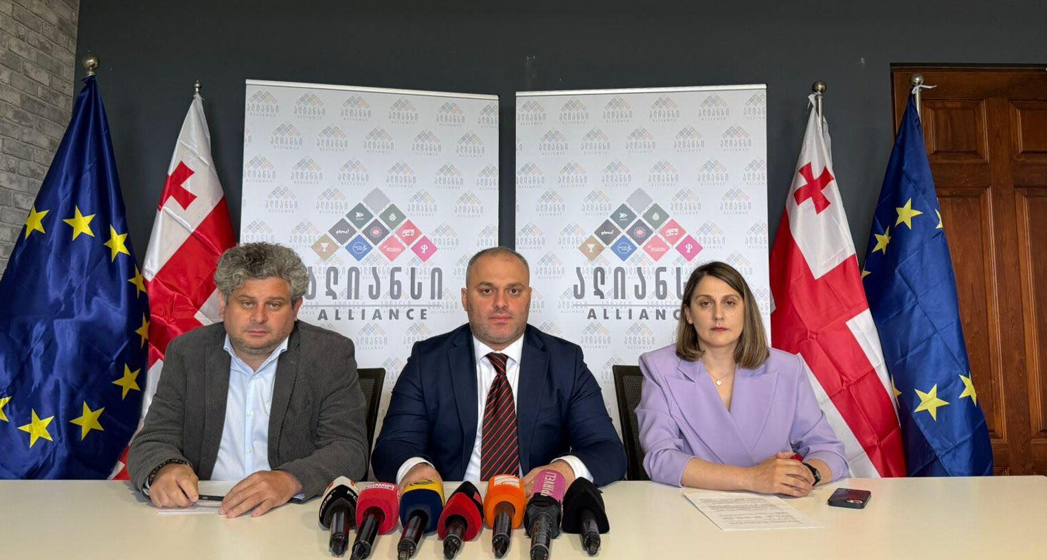 „ოპოზიციის ალიანსი“ აცხადებს, რომ თავისუფალი და სამართლიანი არჩევნების ჩასატარებლად ექვსი მოთხოვნა უნდა შესრულდეს