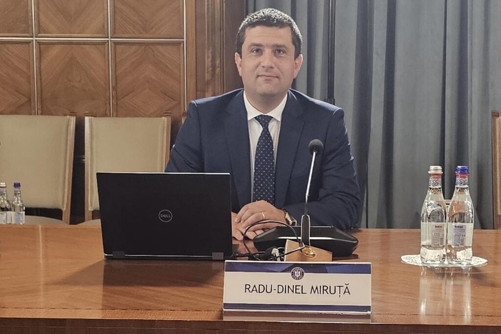 რუსული დრონის მიერ რუმინეთის საჰაერო სივრცის დარღვევის შემდეგ ქვეყნის სოციალ-დემოკრატიული პარტია თავდაცვის მინისტრის გადადგომას ითხოვს