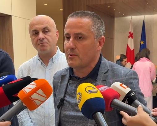 დიუშენის მქონე ბავშვის მშობელი კახა წიქარიშვილი - დასრულდება ყოველდღიური აქციები, კვირას დაგეგმილი „დიუშენის მარში“ ჩატარდება, ოღონდ ეს იქნება მადლობის მარში