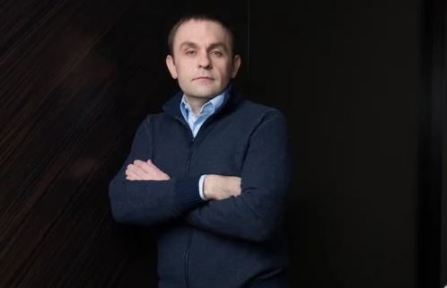 უკრაინული მედია - უკრაინაში დააკავეს ბიზნესმენი ვასილ ვესელი, რომელიც სახელმწიფო საწარმოებსა და ბანკებზე კონტროლის მოსაპოვებლად, სავარაუდოდ, პრეზიდენტის ადმინისტრაციასთან კავშირებს იყენებდა
