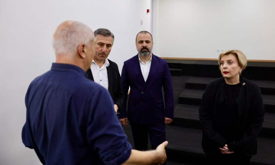თინათინ რუხაძემ ონში მდებარე რაჭის ახალი მუზეუმის შენობაში მიმდინარე სამუშაოები დაათვალიერა