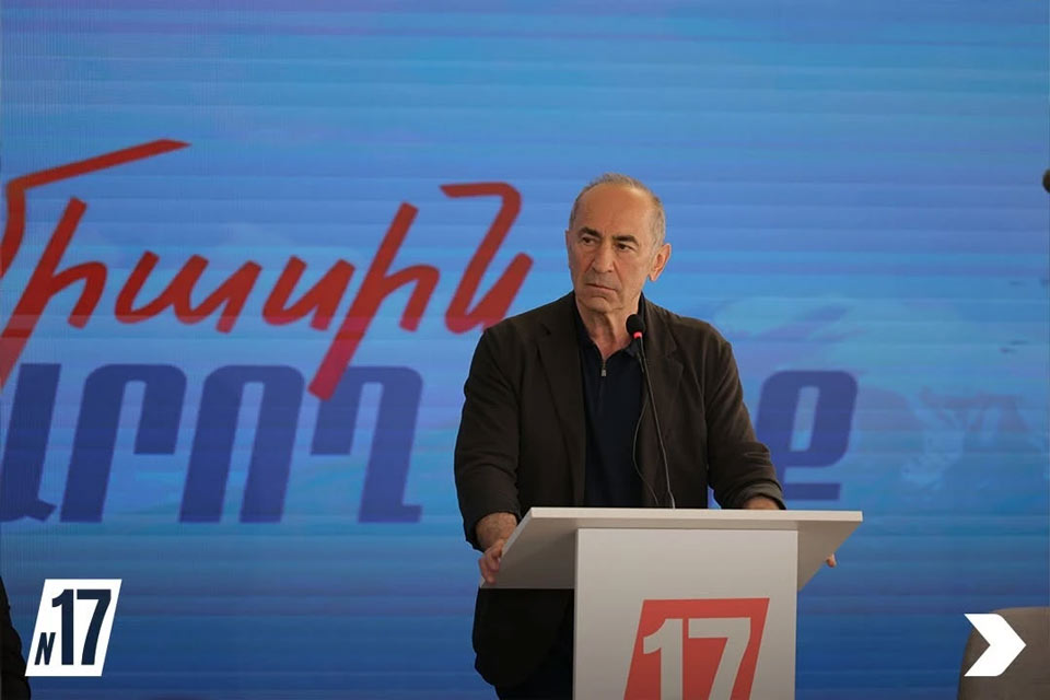 სომხეთის ყოფილ პრეზიდენტს, რობერტ ქოჩარიანს ქვეყნის დატოვების უფლება არ მისცეს