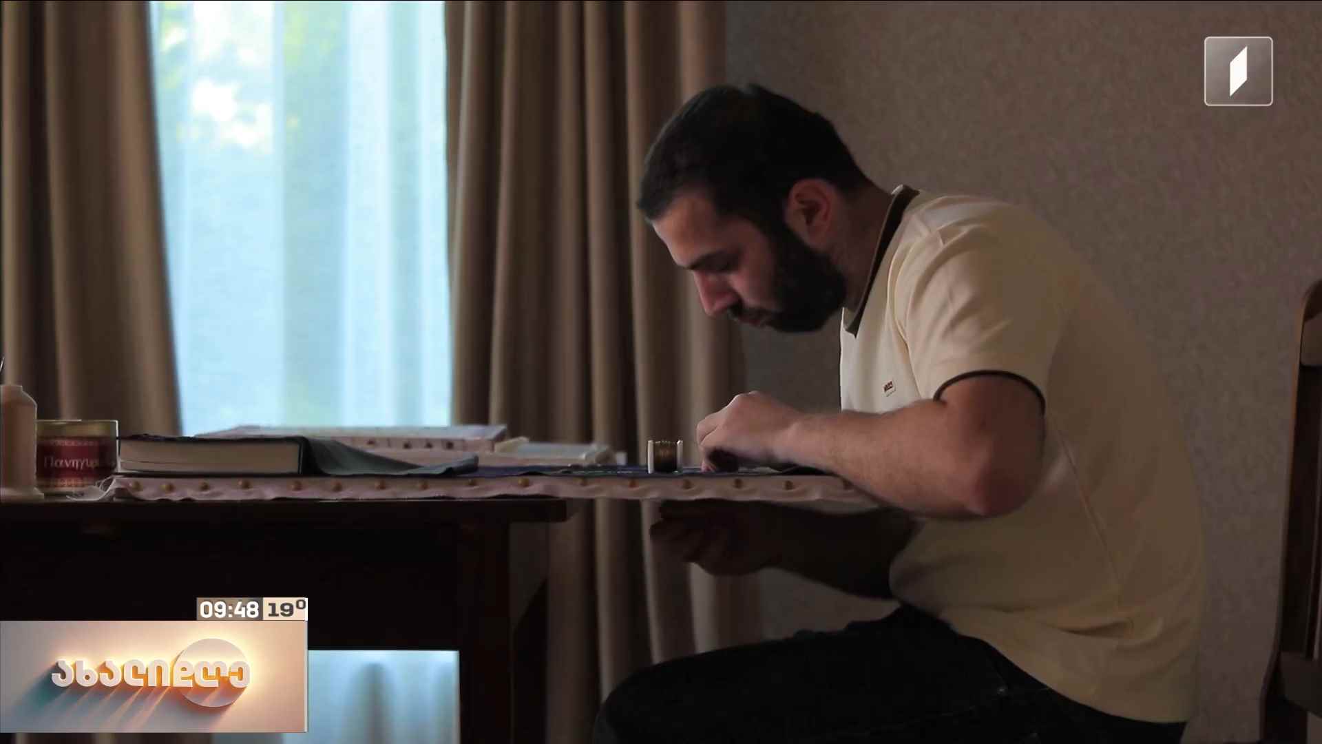 მირიან ცინცაძის საეკლესიო ნაქარგობა - ხელოვანმა პირველი გარდამოხსნა 7 წლის ასაკში შექმნა და ბავშვობის გატაცება მთავარ პროფესიად აქცია