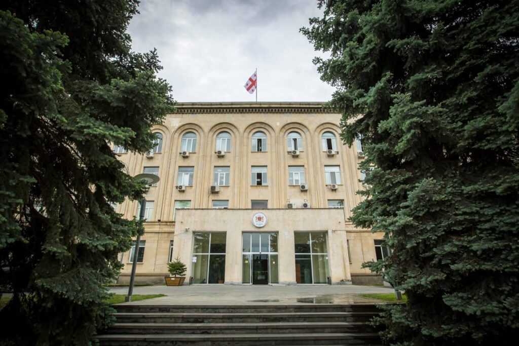 გარემოს დაცვისა და სოფლის მეურნეობის სამინისტრო უარყოფს სომხური გამოცემის ინფორმაციას სომხური პროდუქტების ადგილწარმოშობის ცვლილებასა და ტვირთების სხვა მეზობელი ქვეყნის სახელით რეექსპორტის მიზნით რუსეთის ტერიტორიაზე შეტანაზე