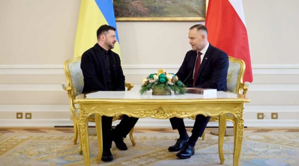 ვოლოდიმირ ზელენსკი აცხადებს, რომ პოლონეთის პრეზიდენტი კაროლ ნავროცკი იმავეს აკეთებს, რასაც ვიქტორ ორბანი და ეს „ცუდად დასრულდება“