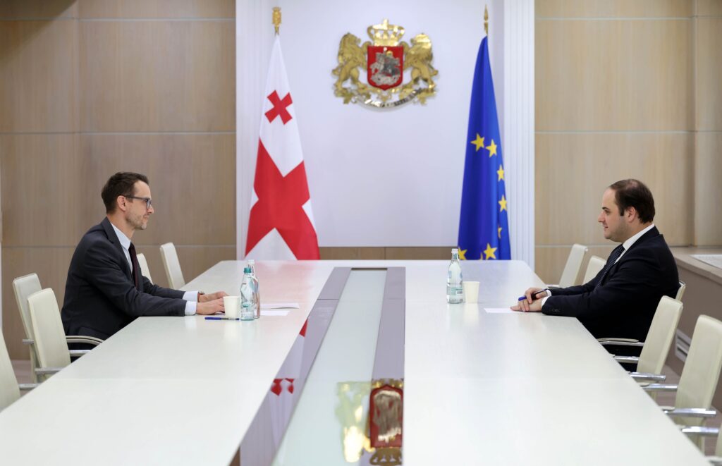 ლევან ჟორჟოლიანი სლოვაკეთის რესპუბლიკის ელჩს, მატუშ ბუშოვსკის შეხვდა 