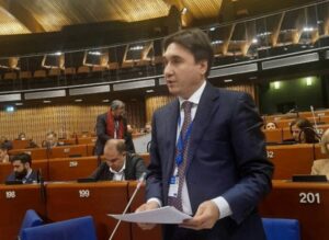 არმენ გევორგიანი – ერთ-ერთი პრიორიტეტი უნდა იყოს საქართველოში რეალური პოლიტიკური დიალოგის აღდგენის მხარდაჭერა, ჩვენ შეგვიძლია, ხელი შევუწყოთ ისეთი პირობების შექმნას, სადაც დემოკრატიული დიალოგი განახლდება