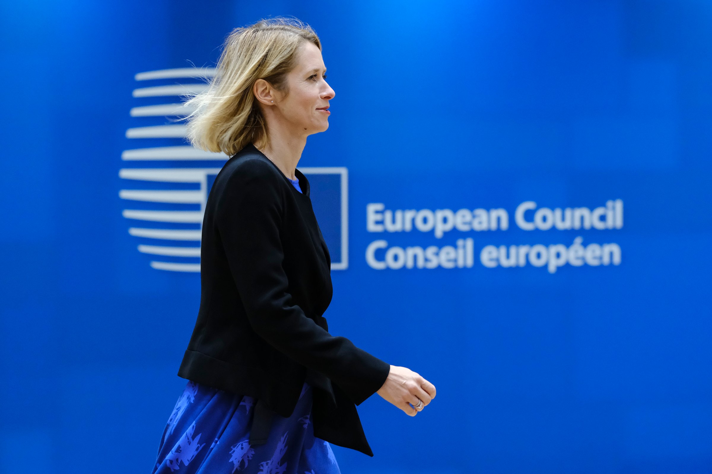 გამოცემა Euobserver - ბრიუსელის დიპლომატიურ კულუარებში ბოლო დროს ბევრს საუბრობენ ევროპის საგარეო ქმედებათა სამსახურის შესაძლო სტრუქტურულ ცვლილებებზე ან უფრო მასშტაბურ რეფორმებზე