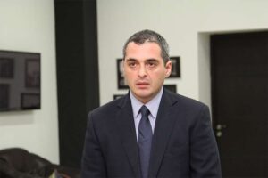 გიორგი პატარიძე – 29 ივნისს ექიმი მაკა იოსელიანი მსჯავრდებულ ელენე ხოშტარიას მოინახულებს, რის შემდეგაც დაიგეგმება მკურნალობის ტაქტიკა, დამატებითი კვლევები და სხვა თანმდევი პროცედურები