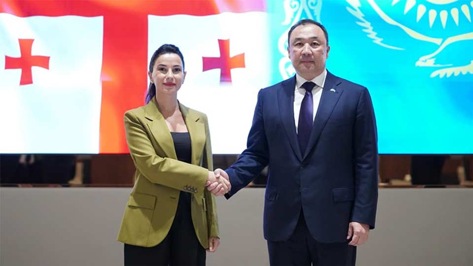მარიამ ქვრივიშვილი ყაზახეთის ტრანსპორტის მინისტრს, ნურლან საურანბაევს შეხვდა