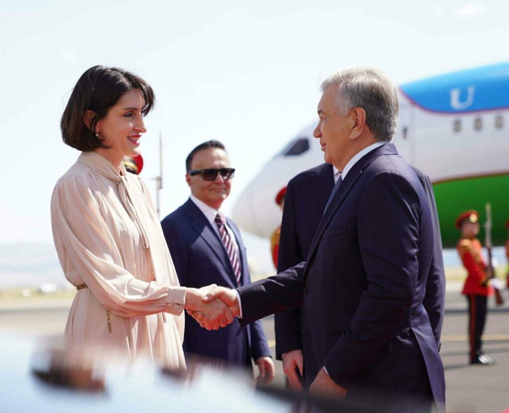საქართველოს უზბეკეთის რესპუბლიკის პრეზიდენტი ეწვია