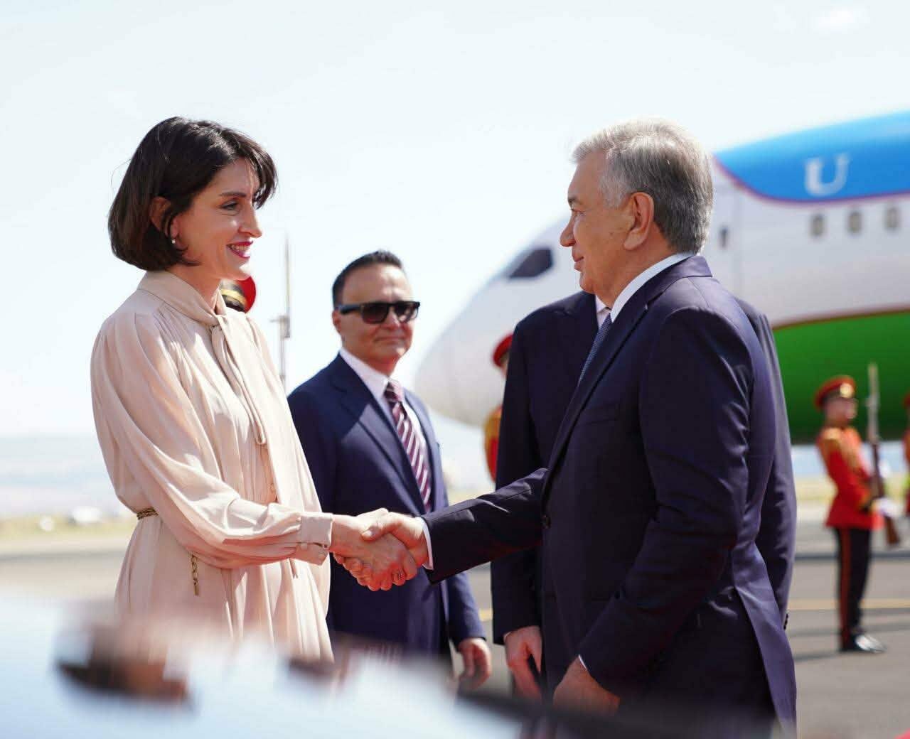 საქართველოს უზბეკეთის რესპუბლიკის პრეზიდენტი ეწვია