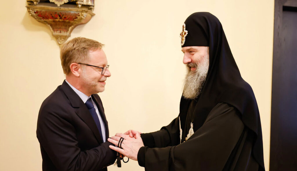 შიო მესამე საფრანგეთის ელჩს, ოლივიე კურტოს შეხვდა