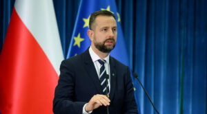 პოლონეთის თავდაცვის მინისტრმა უკრაინისთვის გაწეული სამხედრო დახმარების გასაჯაროების განკარგულება გასცა
