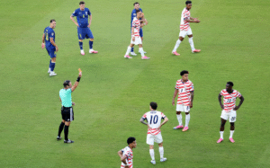 „პოლიტიკო“ – ევროკომისიამ „სამართლიანი თამაშისა და გამჭვირვალე კონკურენციის“ პრინციპების დაცვის მნიშვნელობაზე მიუთითა მას შემდეგ, რაც აშშ-ის ნაკრების ფეხბურთელის დისკვალიფიკაცია გაუქმდა