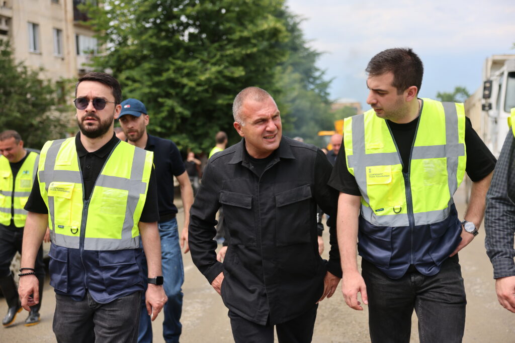 რევაზ სოხაძე – ყველანი მობილიზებული ვართ, რომ რაც შეიძლება მალე აღმოიფხვრას ის, რასაც თელავში ვუყურებთ და რაც შეიძლება მალე დაუბრუნდეს ქალაქი ჩვეულ რიტმს
