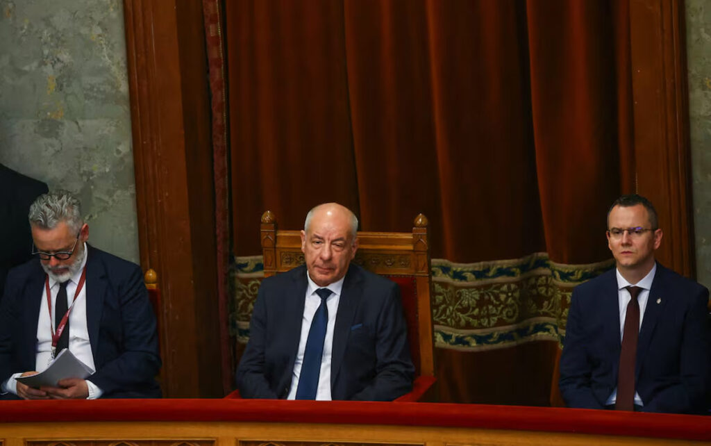უნგრეთის პარლამენტმა საკონსტიტუციო ცვლილება დაამტკიცა, რომელიც პრეზიდენტის თანამდებობიდან გადაყენებას ითვალისწინებს