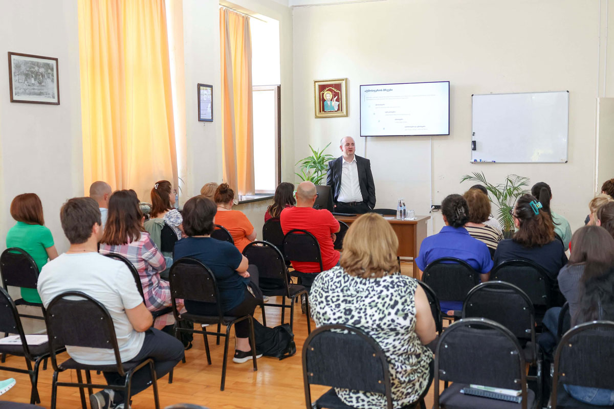 გარემოსდაცვითი განათლების ხელშეწყობის მიზნით სტუდენტებისთვის ერთთვიანი ლექცია-სემინარების კურსი გაიმართა