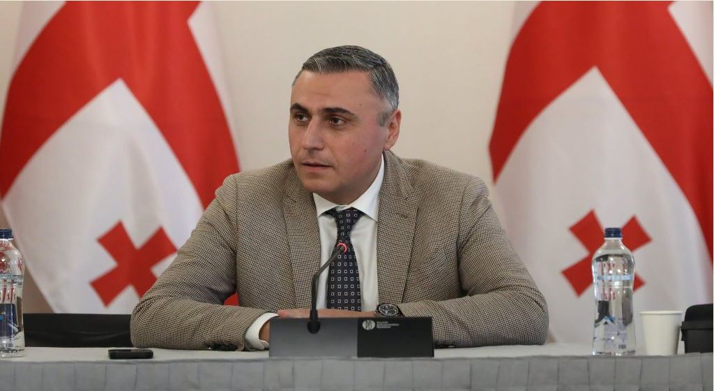 დავით მათიკაშვილი – სააკაშვილი და „საერთაშორისო გამჭვირვალობა“ მაინც ერთი ოჯახის წევრები არიან და ოჯახში ხან იჩხუბებენ, ხან შერიგდებიან, ამით არაფერი იცვლება