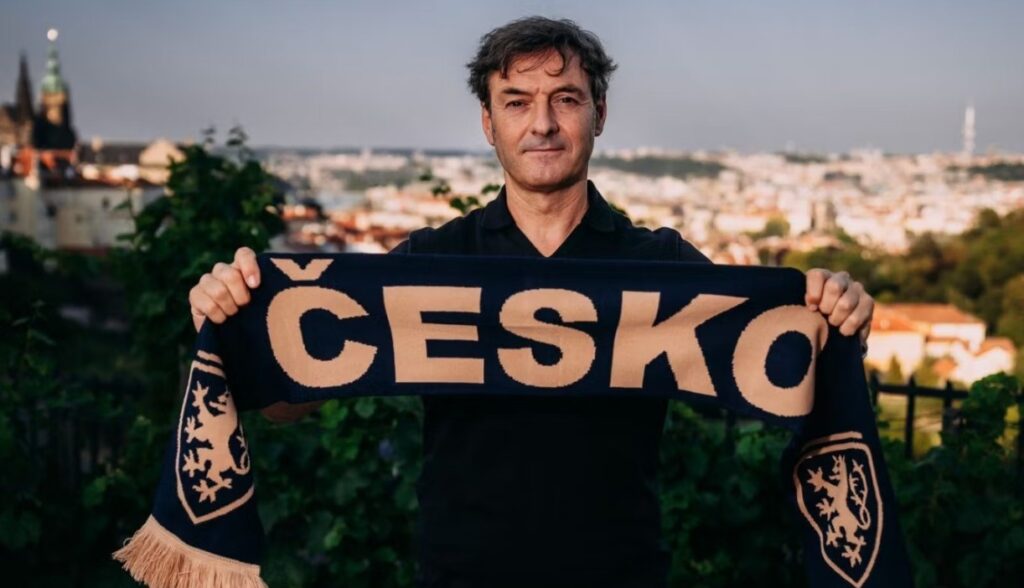 ჩეხეთის ნაკრებს ესპანელი სანტიაგო დენია გაწვრთნის #1TVSPORT