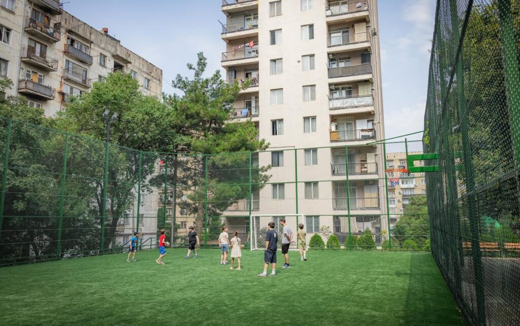 თბილისის მერია – გლდანის რაიონში სპორტული მოედნების რეაბილიტაცია აქტიურად ხორციელდება