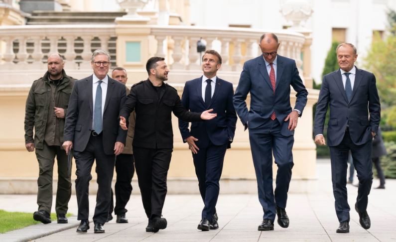 „ტელეგრაფი“ – სტარმერი წავიდა, მაკრონი მალე შეიცვლება, ევროპას ლიდერობის ვაკუუმი, „მსურველთა კოალიციას“ კი ნელი სიკვდილი ემუქრება