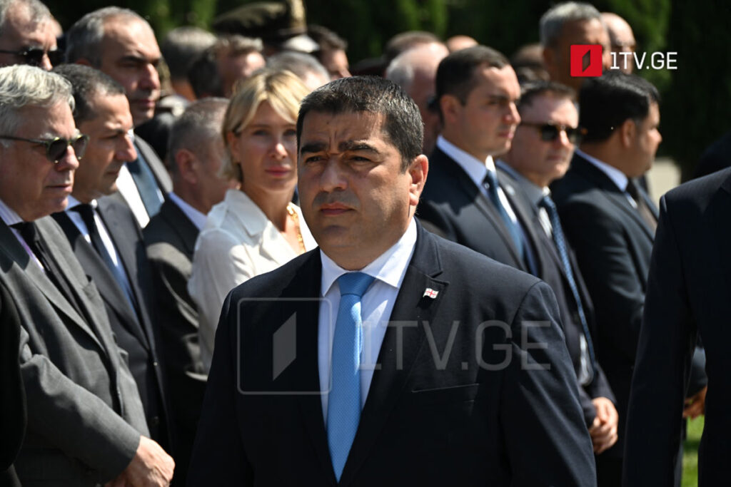 შალვა პაპუაშვილი – აგვისტოს ომმა დაგვანახა ორი განსხვავებული სამყარო – ქართველი ჯარისკაცების, მოსახლეობის გმირობა, თავდადება და მარიონტული რეჟიმის მოღალატეობრივი არსი
