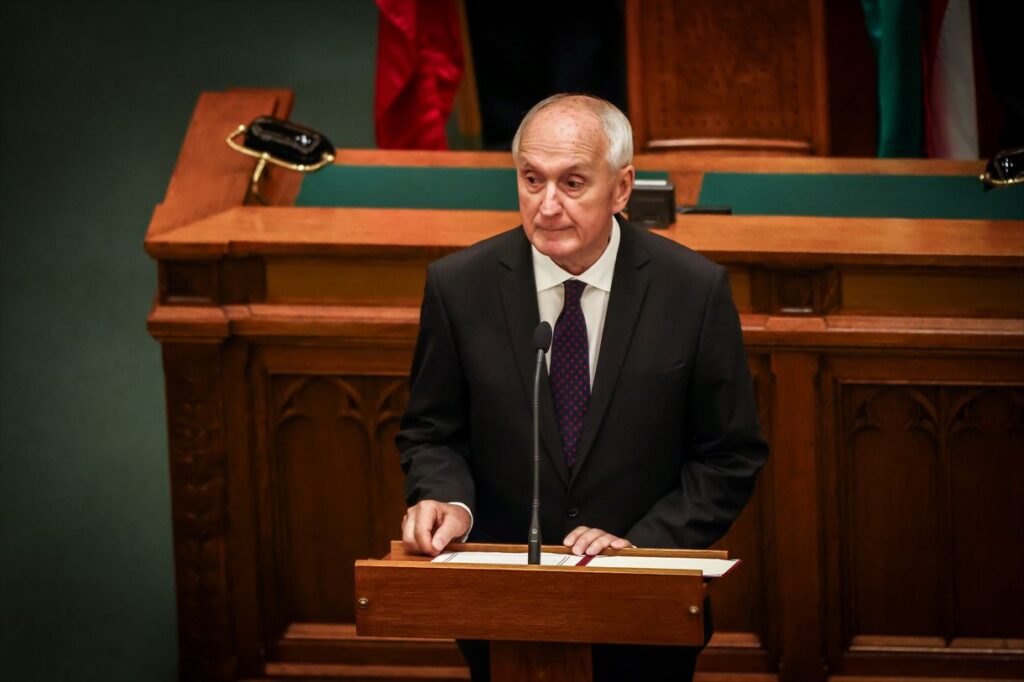 უნგრეთის პარლამენტმა ახალ პრეზიდენტად ანდრაშ ბაკა აირჩია