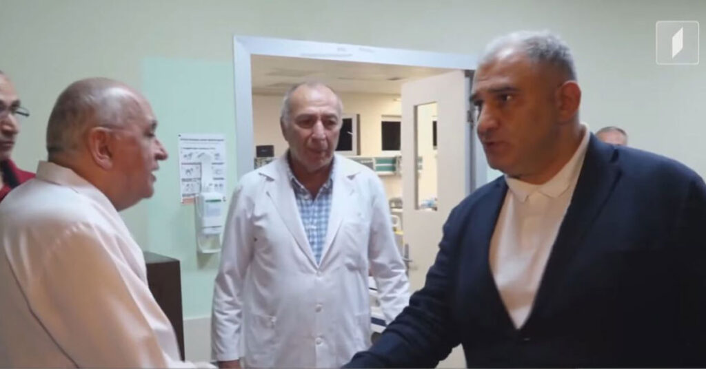 გომისმთაზე ავტოსაგზაო შემთხვევის შედეგად დაშავებულები ჯანდაცვის მინისტრმა მოინახულა