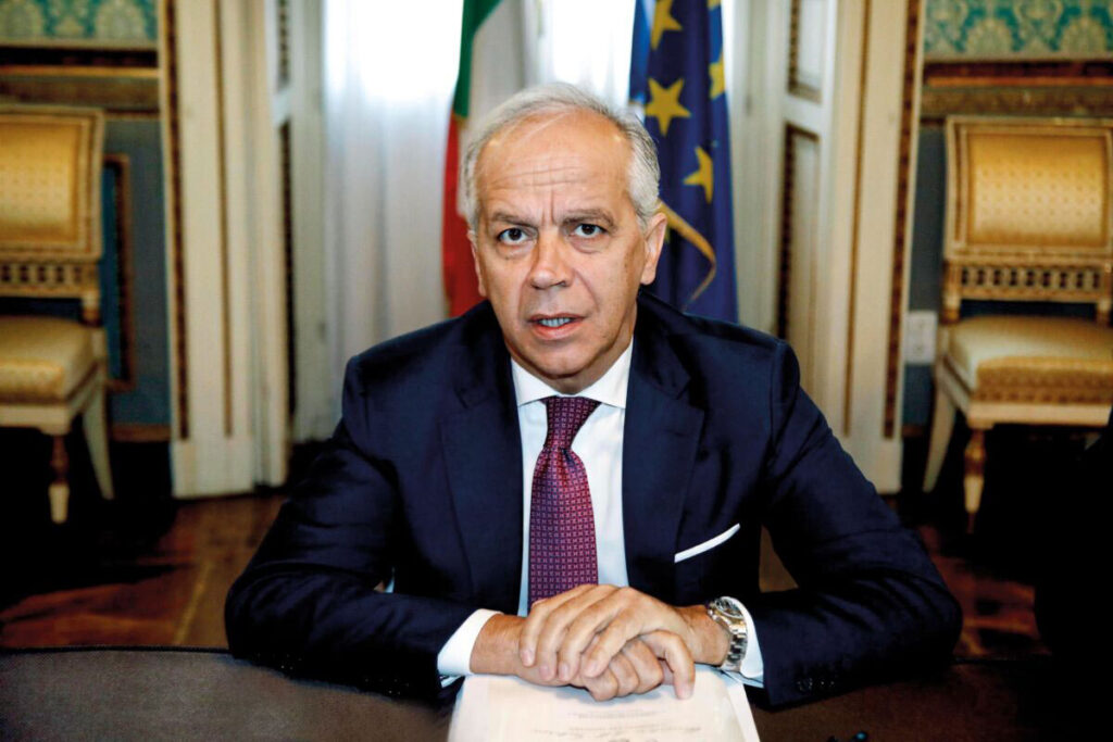 იტალიის შინაგან საქმეთა მინისტრი – ესპანეთიდან ჩამოსული მოგზაურების შემოწმება გაგრძელდება, ვიდრე არალეგალურ მიგრაციასთან დაკავშირებული უსაფრთხოების რისკები იარსებებს
