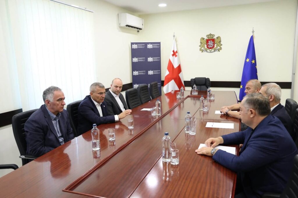 მამუკა მდინარაძემ ქვემო ქართლში, შიდა ქართლში, სამცხე-ჯავახეთში, მცხეთა-მთიანეთსა და კახეთში სახელმწიფო რწმუნებულებთან და მათ მოადგილეებთან სამუშაო შეხვედრები გამართა