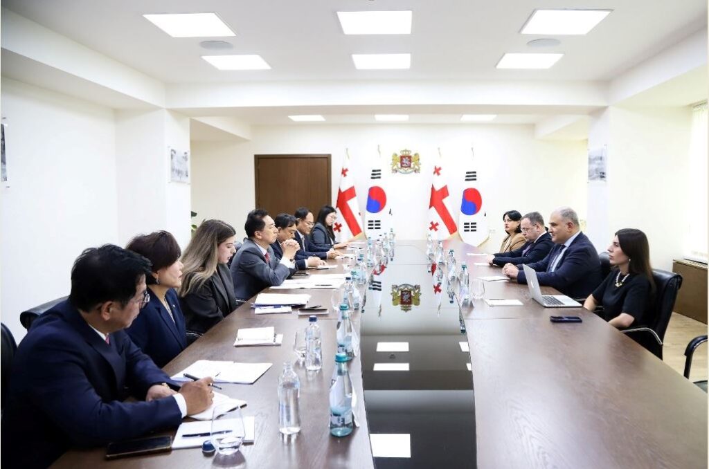 მიხეილ სარჯველაძე კორეის რესპუბლიკის საპარლამენტო დელეგაციას შეხვდა