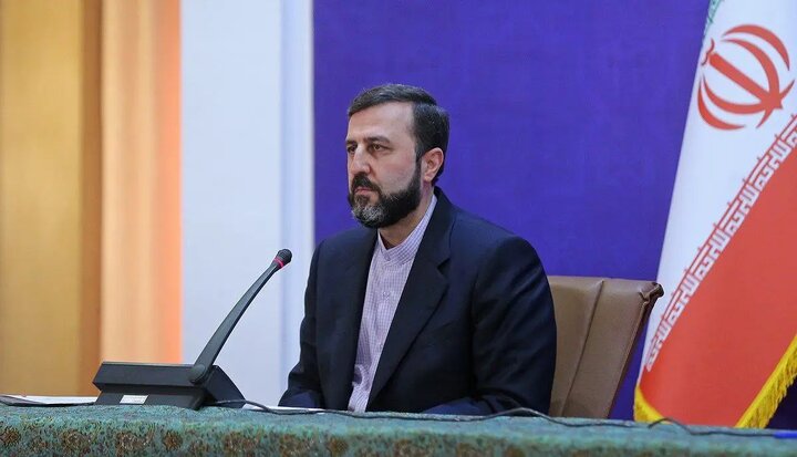 ირანის საგარეო საქმეთა მინისტრის მოადგილე – დონალდ ტრამპის ბოდვა ჰორმუზის სრუეტის შესახებ ან გამოსწორდება, ან ჩვენ გამოვასწორებთ ამ თავგზააბნეული კაცის ბოდვებს