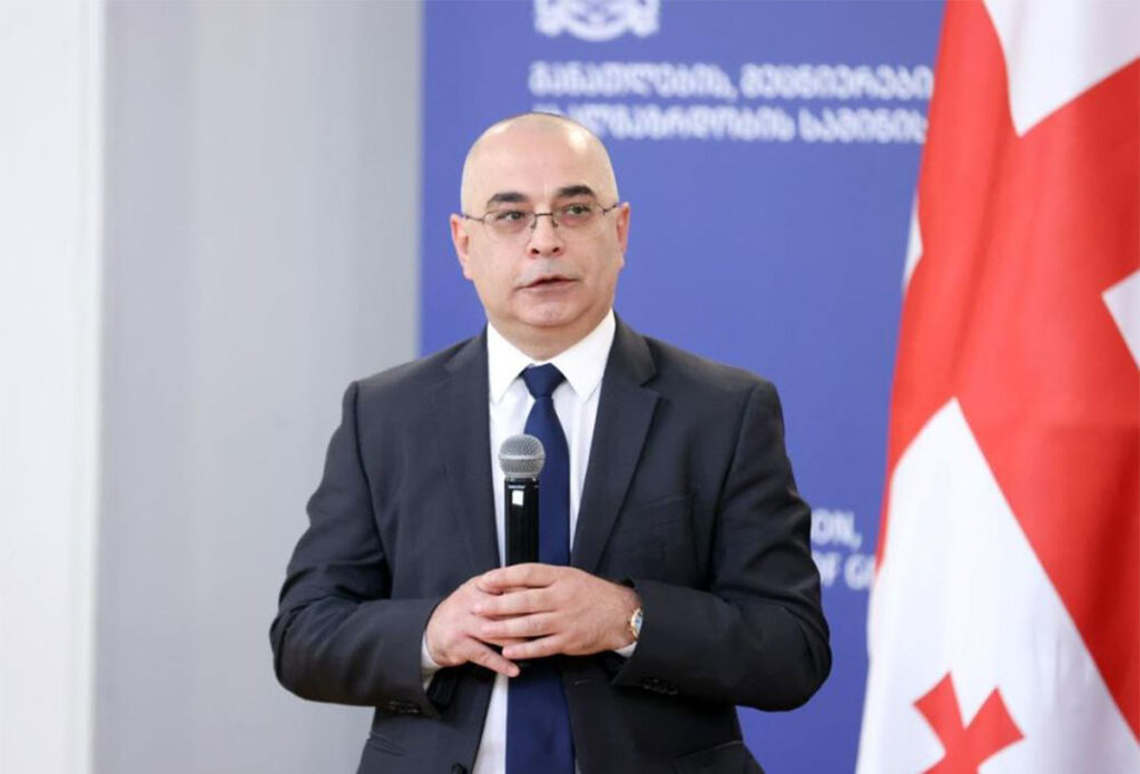 ლევან ღირსიაშვილი – ონლაინ შეძენის შემთხვევაში, სასკოლო ფორმების მიწოდებას უზრუნველყოფს საქართველოს ფოსტა, შესაძლებელია ფორმის დაბრუნება და გამოცვლა