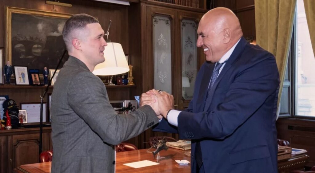 მიხაილო ფედოროვის პრესსამსახურის განმარტებით, იტალიის თავდაცვის მინისტრის მრჩევლად დანიშვნის პარალელურად, ფედოროვი უკრაინაში ცხოვრებას და მუშაობას გააგრძელებს