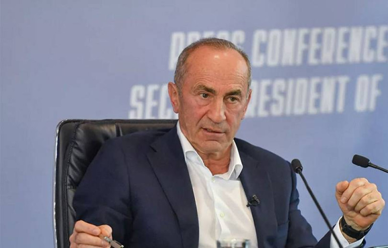 რობერტ ქოჩარიანი – ფაშინიანი არა მხოლოდ სომხურ მიწებს თმობს, არამედ არღვევს ერის კოლექტიურ ნებას და სულიერ ღირებულებებს, ეს უნდა დასრულდეს ან ყველამ უნდა დაიწყოს თურქული ენის შესწავლა