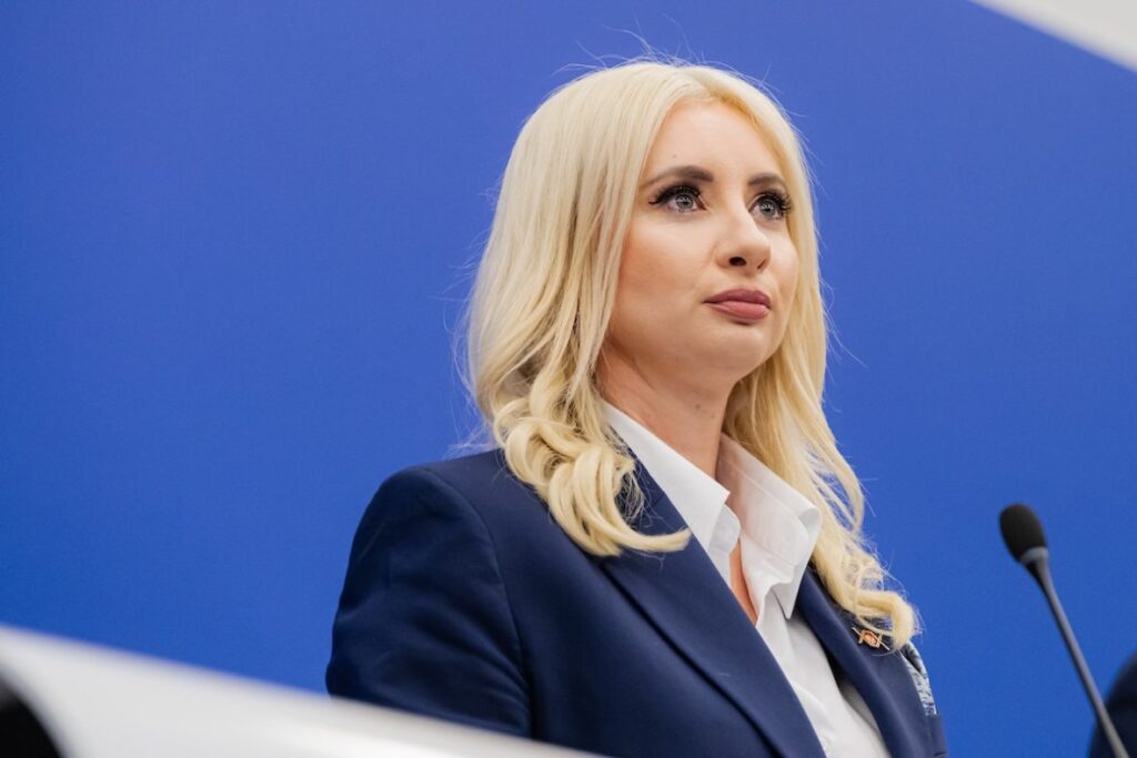 მონტენეგროს ევროპულ საქმეთა მინისტრი – მონტენეგროში შიშობენ, რომ მომავალ წელს ევროპის ქვეყნებში დაგეგმილი არჩევნების შედეგი შესაძლოა, ქვეყნის ევროკავშირში გაწევრიანებისთვის დაბრკოლებად გადაიქცეს