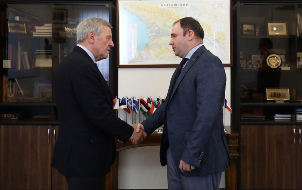 ნიკოლოზ სამხარაძე დელფოსის ეკონომიკური ფორუმის პრეზიდენტს შეხვდა