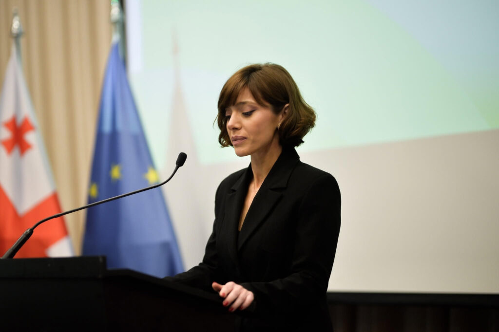 თამთა დევდარიანი – გვინდა, თითოეულმა ბავშვმა საკუთარი პირველი ნერგი დარგოს და ამ გამოცდილებით ადრეული ასაკიდანვე გაიაზროს, რომ გარემოზე ზრუნვა თითოეული ადამიანის პასუხისმგებლობაა