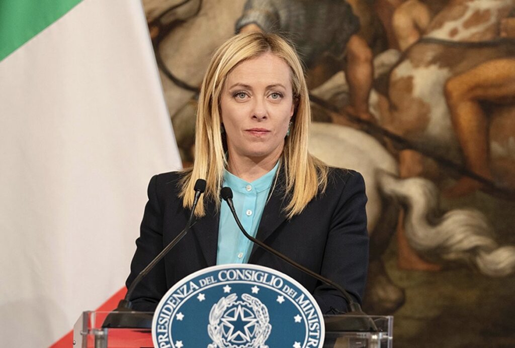 იტალიის მთავრობა ამზადებს კანონპროექტს, რომელიც კლასებში უცხოელი მოსწავლეების რაოდენობას შეზღუდავს და სკოლებში ბურკისა და ნიქაბის ტარებას აკრძალავს