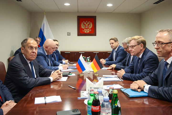 მედია – იოჰან ვადეპულმა სერგეი ლავროვთან შეხვედრისას რუსეთს მოუწოდა, „უარი თქვას გერმანიის, ევროპისა და ნატო-ს წინააღმდეგ ესკალაციის სახიფათო გზაზე“
