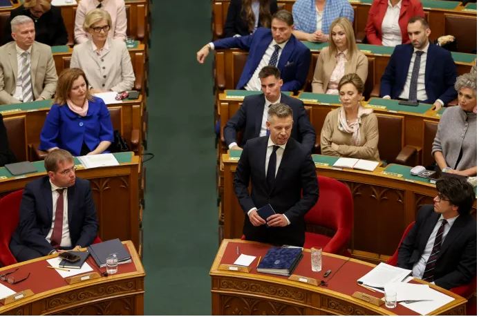 უნგრეთის ეროვნულმა ასამბლეამ ქვეყნის პრემიერ-მინისტრს საპარლამენტო იმუნიტეტი შეუჩერა, პეტერ მადიარის მიმართ ქურდობის ბრალდებით შესაძლოა, გამოძიება დაიწყოს