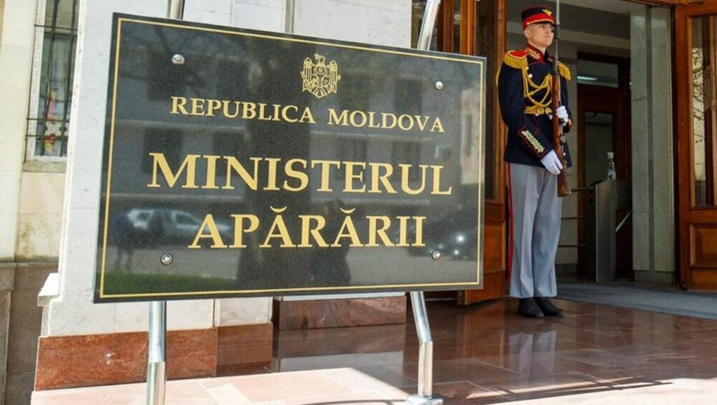 მოლდოვის შინაგან საქმეთა სამინისტროს ცნობით, ქვეყნის ტერიტორიაზე უკრაინის მიმართულებით გაშვებული რუსული დრონი ჩამოვარდა და აფეთქდა