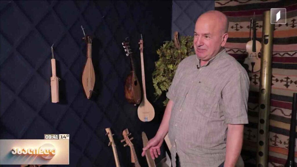 როგორ მზადდება მსოფლიოს სხვადასხვა მუსიკალური საკრავები ნუკრი კელაპტრიშვილის სახელოსნოში – ოჯახური ტრადიციის გაგრძელება