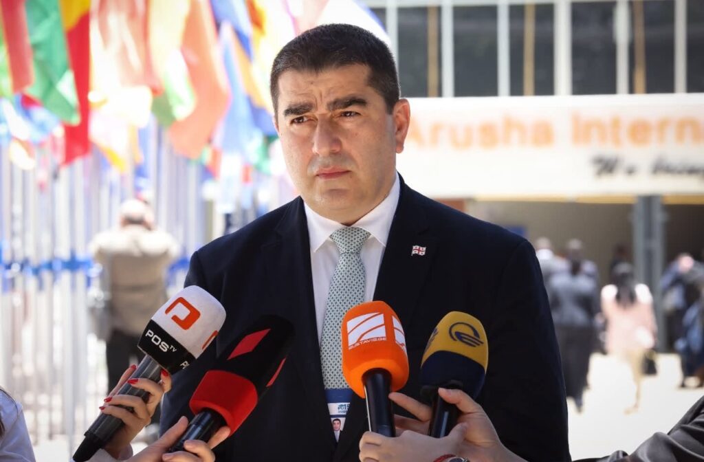 შალვა პაპუაშვილი – მთავრობისა და პარლამენტისადმი სწორედ იმიტომ არის ხალხის ნდობა, რომ ვმოქმედებთ ხალხის ინტერესებით და არა გლობალური ტრენდებით განპირობებული ინტერესების მომსახურებით