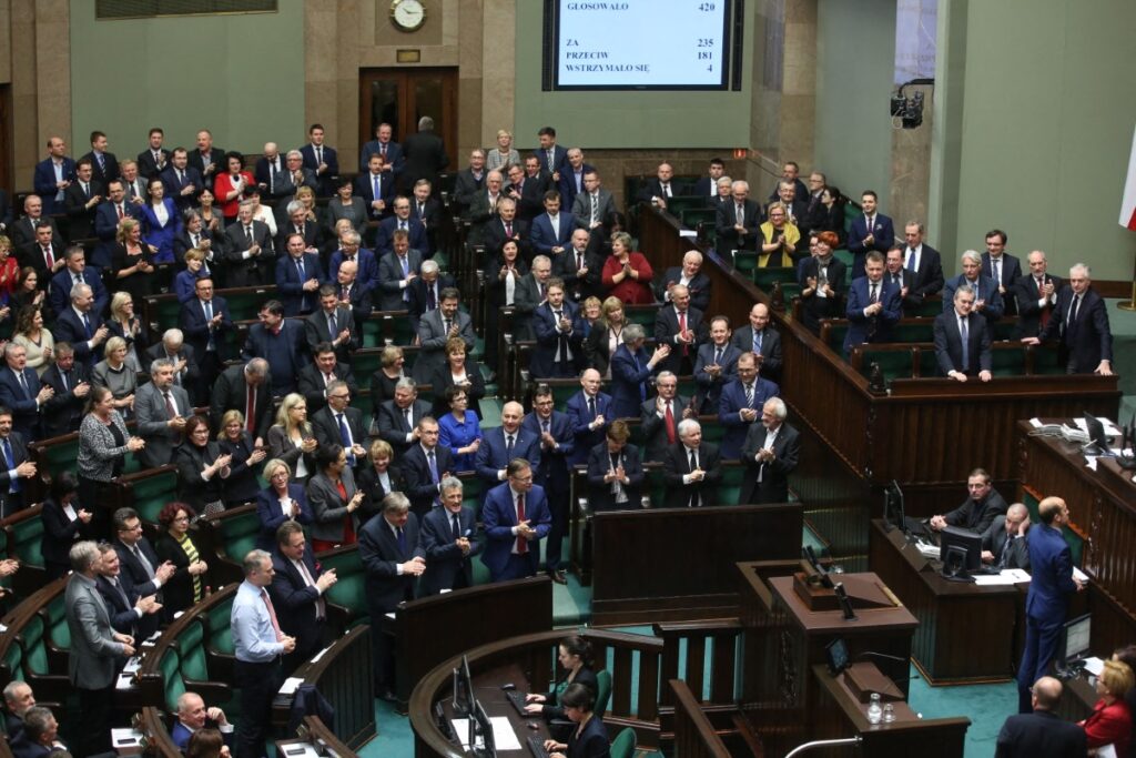 პოლონელმა კანონმდებლებმა აბორტის ნაწილობრივ დეკრიმინალიზაციას დაუჭირეს მხარი