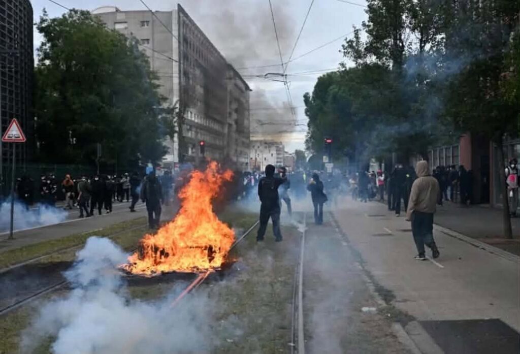 საფრანგეთში, ტულუზაში საპროტესტო აქციაზე შეტაკებებისას ერთი ადამიანი მძიმედ დაშავდა 