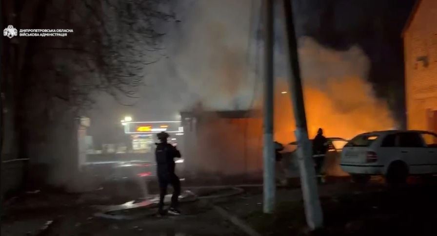 უკრაინული მედიის ცნობით, რუსეთის მიერ დნეპროპეტროვსკის ოლქზე საჰაერო იერიშების შედეგად დაიღუპა ოთხი და დაშავდა 14 ადამიანი